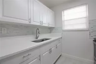 400 NE 1st St, Hallandale Beach, FL 33009 - Photo 5