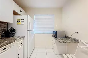 4545 Luxemburg Ct, Lake Worth, FL 33467 - Photo 5