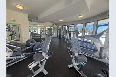 20505 E Country Club Dr #835, Aventura, FL 33180 - Photo 19