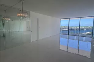 20505 E Country Club Dr, Aventura, FL 33180 - Photo 3