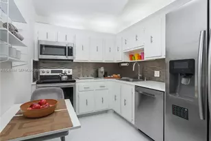 20379 W Country Club Dr, Aventura, FL 33180 - Photo 7