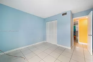 1725 W 60th St, Hialeah, FL 33012 - Photo 7