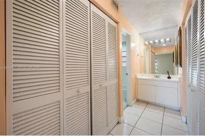 1725 W 60th St #F220, Hialeah, FL 33012 - Photo 11