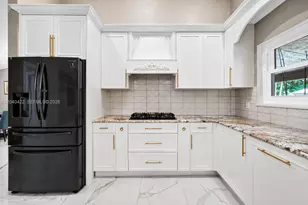 15720 SW 56th St, Southwest Ranches, FL 33331 - Photo 9