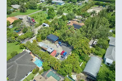 15720 SW 56th St, Southwest Ranches, FL 33331 - Photo 23