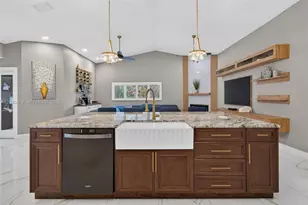 15720 SW 56th St, Southwest Ranches, FL 33331 - Photo 7