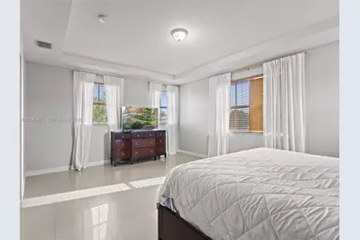 8542 NW 111th Ct, Doral, FL 33178 - Photo 15