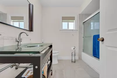 10170 NW 54th Ter, Doral, FL 33178 - Photo 27
