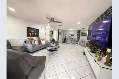 8600 NW 57th Ct, Tamarac, FL 33321 - Photo 5