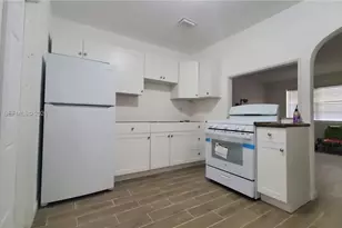 905 SW 4th Terrace, Hallandale Beach, FL 33009 - Photo 3