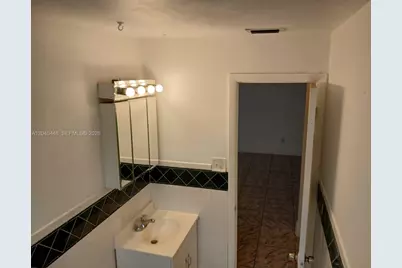 7318-7320 NW 76th Dr, Tamarac, FL 33321 - Photo 11