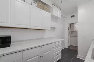 259 NE 111th St, Miami, FL 33161 - Photo 9