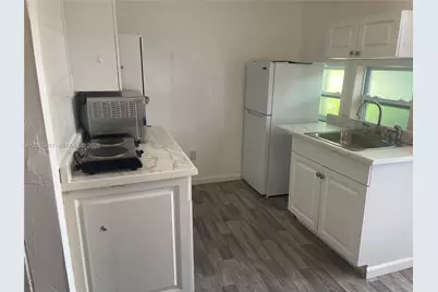 259 NE 111th St, Miami, FL 33161 - Photo 41