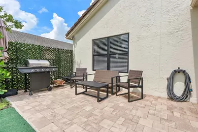 124 Preserve Dr, Royal Palm Beach, FL 33411 - Photo 45