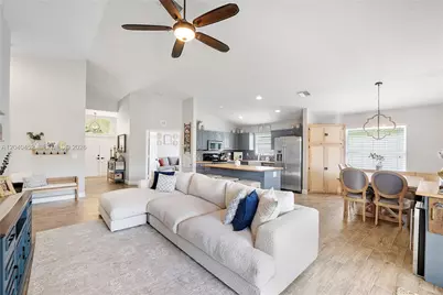 124 Preserve Dr, Royal Palm Beach, FL 33411 - Photo 21