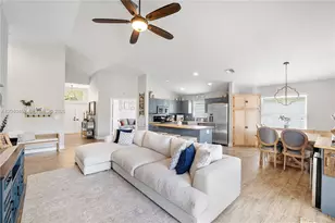 124 Preserve Dr, Royal Palm Beach, FL 33411 - Photo 21
