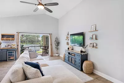 124 Preserve Dr, Royal Palm Beach, FL 33411 - Photo 19