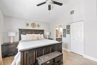 124 Preserve Dr, Royal Palm Beach, FL 33411 - Photo 35