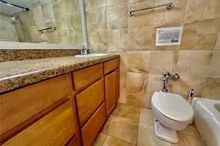 26 Diplomat Parkway, Hallandale Beach, FL 33009 - Photo 5