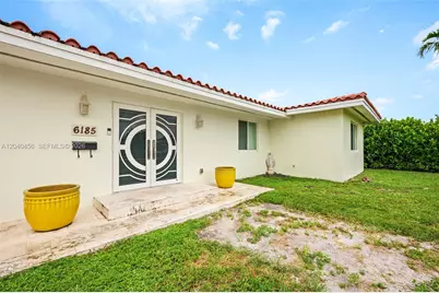 6185 W 10th Ave, Hialeah, FL 33012 - Photo 3