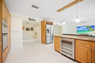 6185 W 10th Ave, Hialeah, FL 33012 - Photo 13