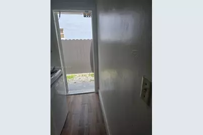 1340 NE 145th St #1, Miami, FL 33161 - Photo 3