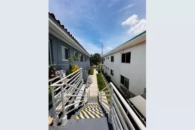 2045 Calais Dr #7, Miami Beach, FL 33141 - Photo 19