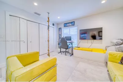 9737 SW 98th St, Miami, FL 33176 - Photo 11