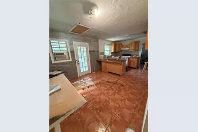 9110 SW 44th St, Miami, FL 33165 - Photo 5