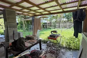 9110 SW 44th St, Miami, FL 33165 - Photo 9
