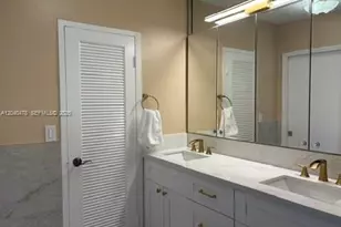 3725 S Ocean Dr, Hollywood, FL 33019 - Photo 15