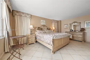 3725 S Ocean Dr, Hollywood, FL 33019 - Photo 17