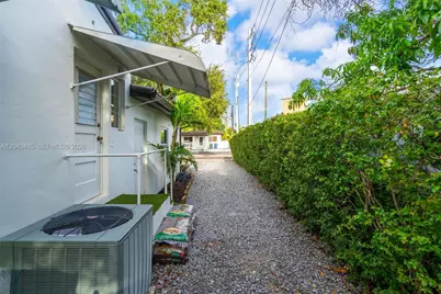 21 SW 59th Ave, Miami, FL 33144 - Photo 25