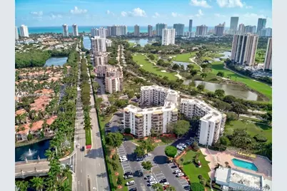 20500 W Country Club Dr #109, Aventura, FL 33180 - Photo 5