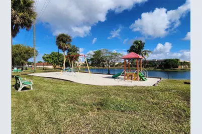 13412 SW 17th Terr Cir S, Miami, FL 33175 - Photo 17