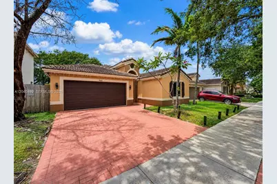 522 NE 20th Ave, Homestead, FL 33033 - Photo 1