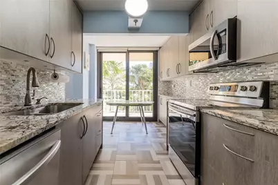 290 174th St #318, Sunny Isles Beach, FL 33160 - Photo 17