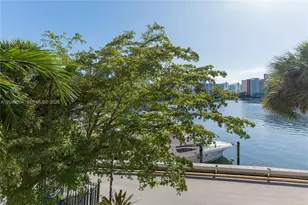 290 174th St, Sunny Isles Beach, FL 33160 - Photo 23