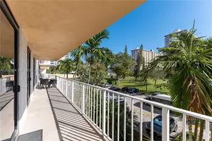 290 174th St, Sunny Isles Beach, FL 33160 - Photo 39