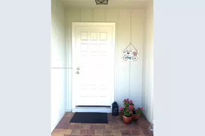 360 B Lakewood Cir E, Margate, FL 33063 - Photo 11