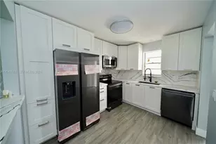 2541 Aragon Blvd, Sunrise, FL 33322 - Photo 3