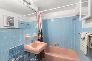 255 W 24th St, Miami Beach, FL 33140 - Photo 11