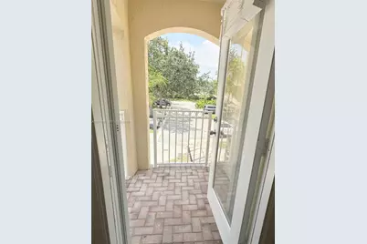 2150 NW 171st Ter, Pembroke Pines, FL 33028 - Photo 15
