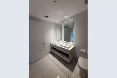 45 SW 9th St #1004, Miami, FL 33130 - Photo 11