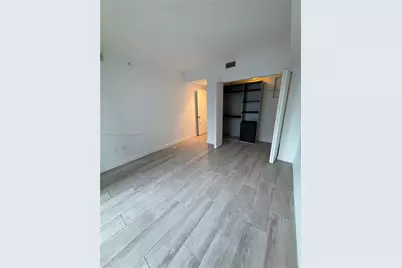 45 SW 9th St #1004, Miami, FL 33130 - Photo 5