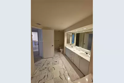 20191 E Country Club Dr #1805, Aventura, FL 33180 - Photo 33