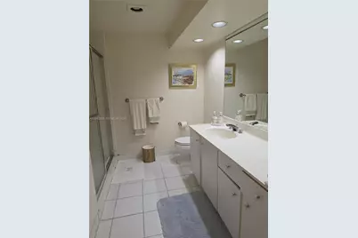 20191 E Country Club Dr #1805, Aventura, FL 33180 - Photo 31