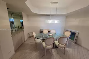 20191 E Country Club Dr, Aventura, FL 33180 - Photo 21