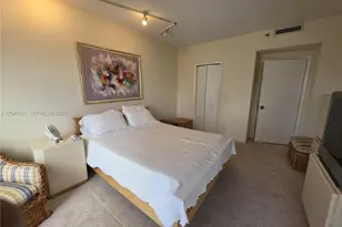 20191 E Country Club Dr, Aventura, FL 33180 - Photo 35