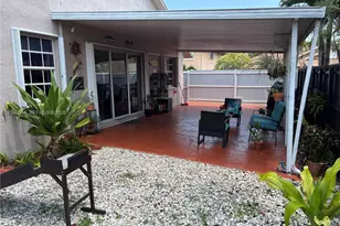 18713 NW 78th Ct, Hialeah, FL 33015 - Photo 15